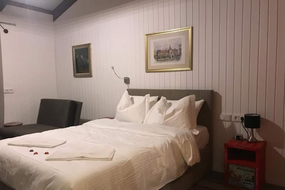 Premium bedding, free WiFi, bed sheets