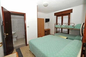 Chambre Quadruple, plusieurs lits, non-fumeur