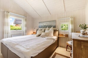 3 Schlafzimmer, Schreibtisch, Reisekinderbett, WLAN