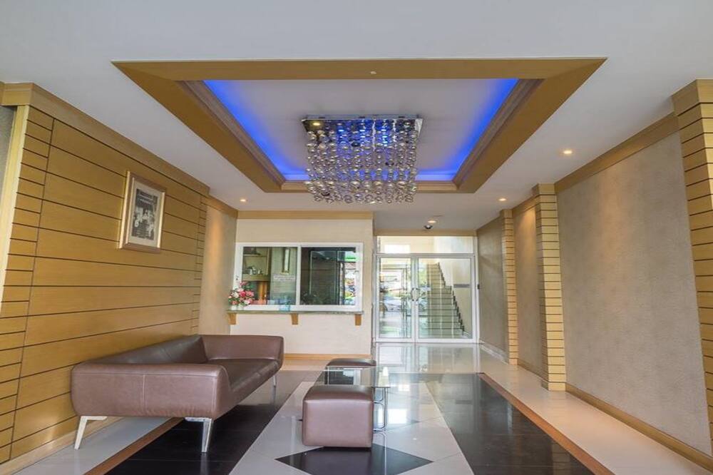 Sansuk Apartment