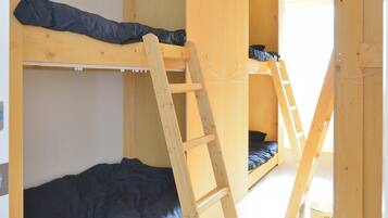 Blackout curtains, free WiFi