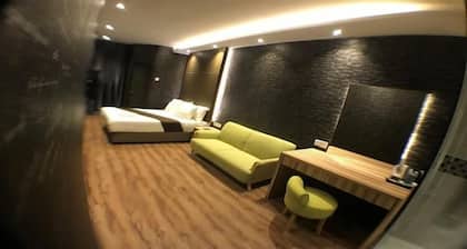 HereHotel Dormitory