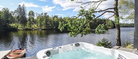 Bain à remous extérieur
