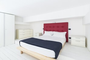 Studio, vue ville (Silvia )