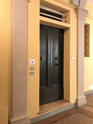 Entrée de l’hébergement