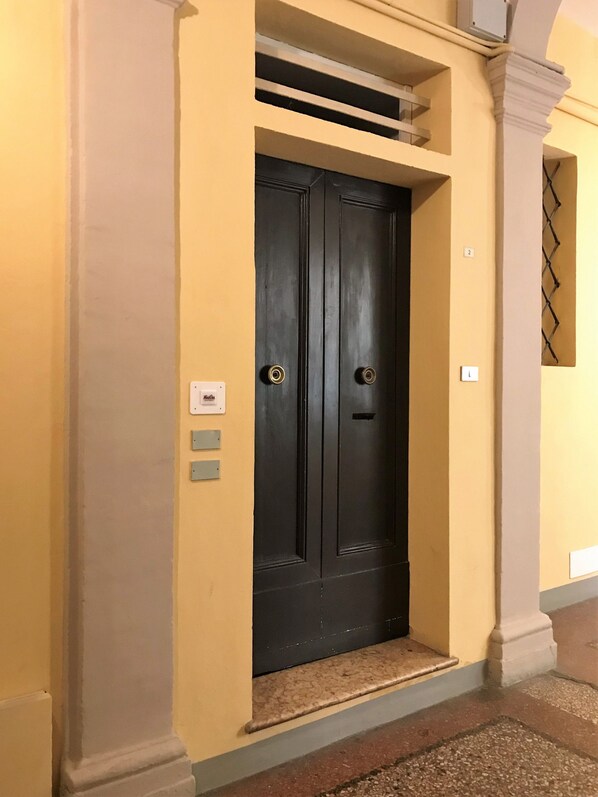 Entrada al alojamiento