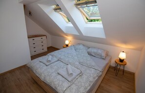 4 soverom, wi-fi (inkludert) og sengetøy