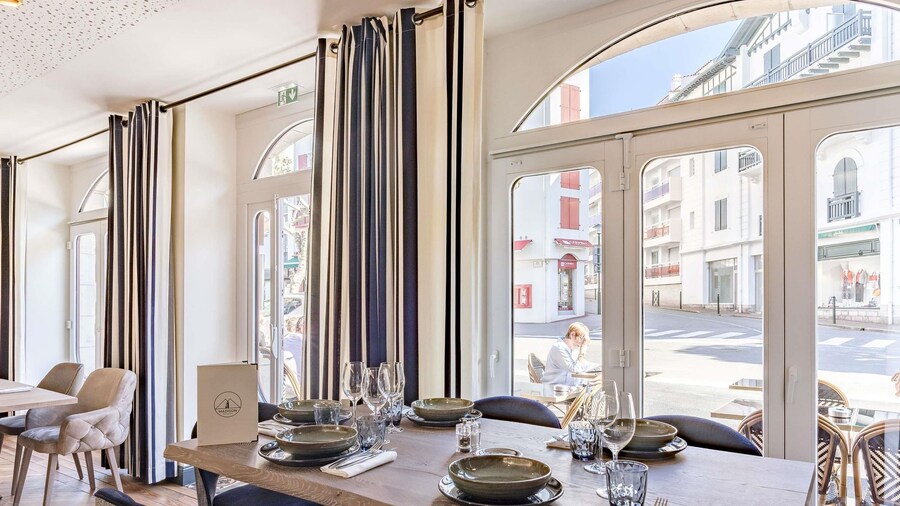 MADISON Saint Jean de Luz - Handwritten Collection