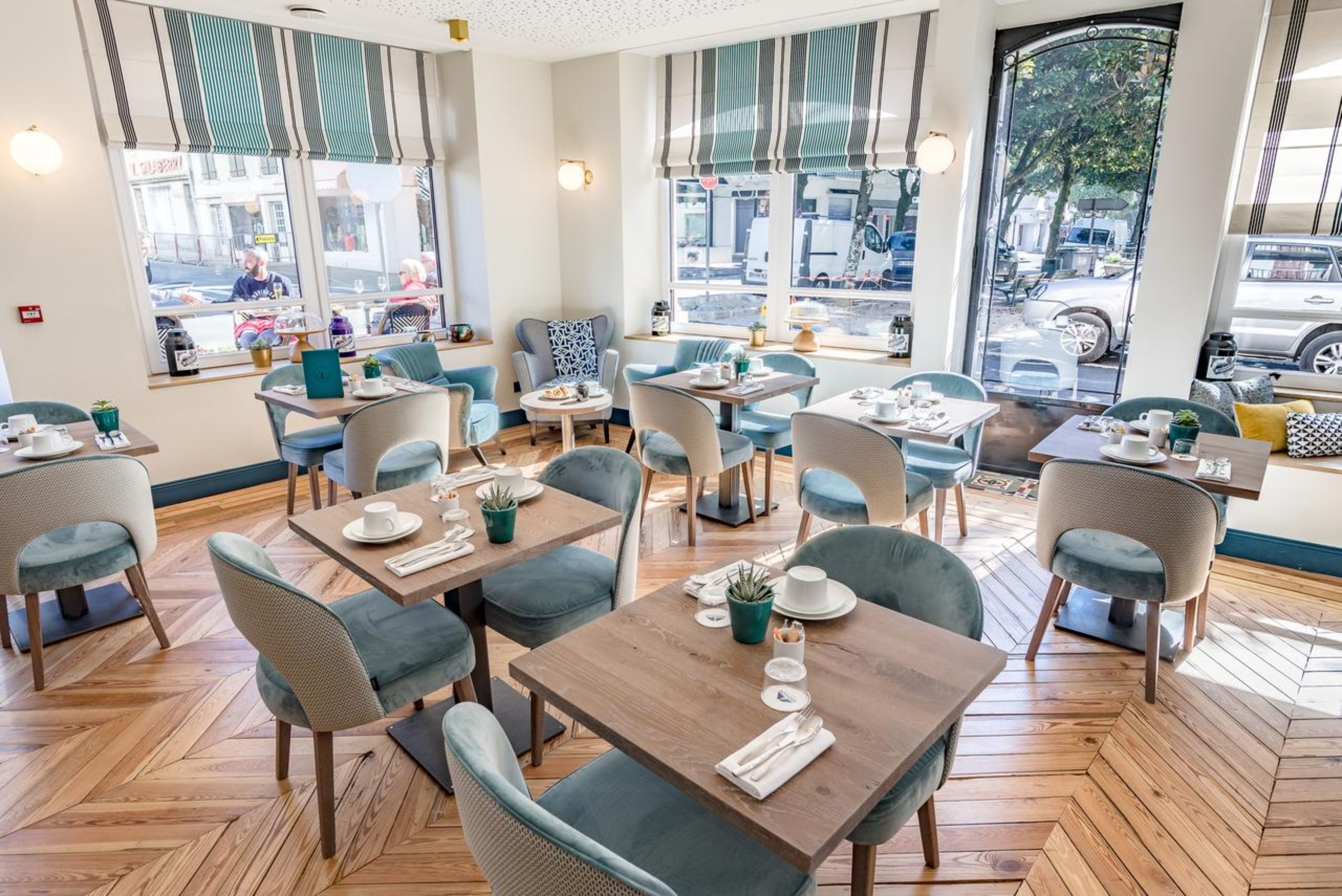 Daily buffet breakfast (EUR 21 per person)