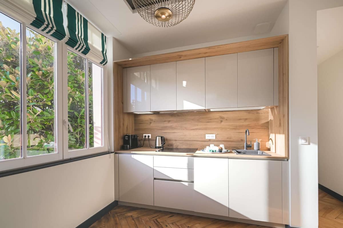 1 habitación, ropa de cama de alta calidad y colchones Tempur-Pedic