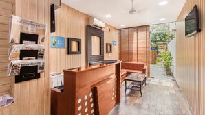 Check-in/check-out kiosk - Comfort Dome Premium (Gurugram)