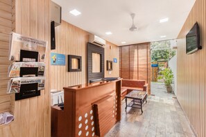 Check-in/check-out kiosk - Comfort Dome Premium (Gurugram)