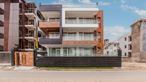 Exterior - Comfort Dome Premium (Gurugram)