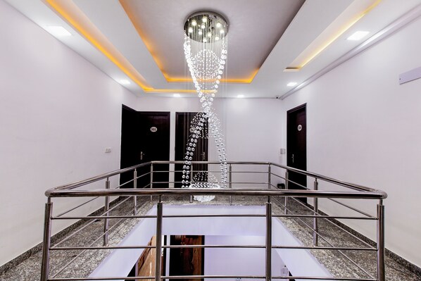 Interior detail - Comfort Dome Premium (Gurugram)