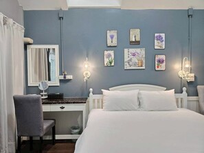 Double Room, 1 King Bed, Garden View | View from room