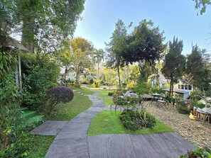 ด้านหน้าที่พัก