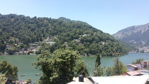 Lobby sitting area - Hotel New Payal (Nainital)
