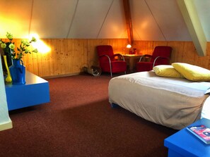Comfort Twin Room | 1 bedroom, hypo-allergenic bedding, minibar, individually furnished