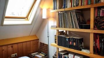Standard-Doppel- oder -Zweibettzimmer, 2 Einzelbetten | 1 Schlafzimmer, Allergikerbettwaren, Minibar, individuell eingerichtet