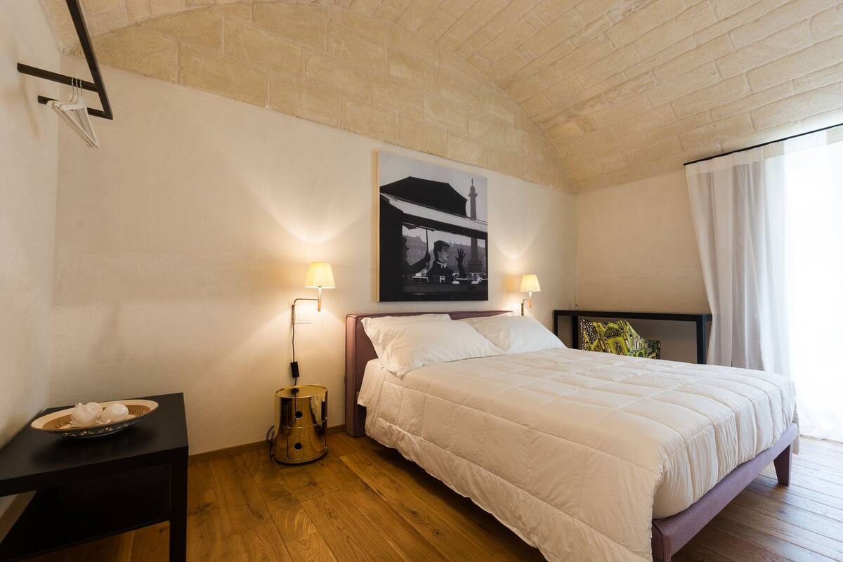 Comfort Room, 1 Queen Bed, Non Smoking, Garden View | Premium bedding, down duvets, memory-foam beds, desk