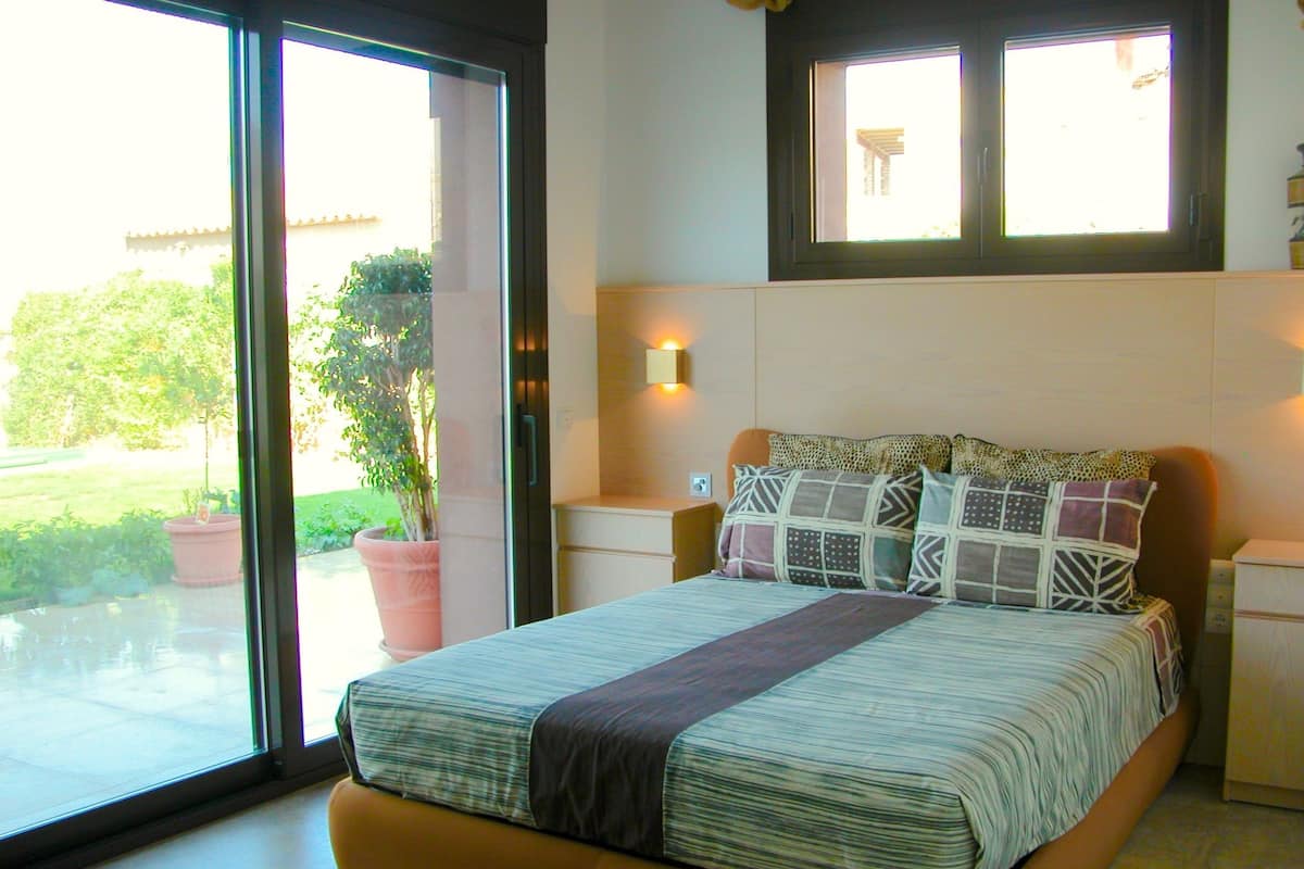Tweepersoonskamer (Pine) | Luxe beddengoed, donzen dekbedden, individueel gedecoreerd