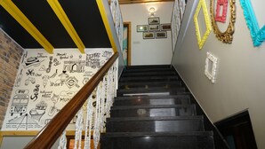 Imej tidak diklasifikasikan, 4 daripada 12, butang