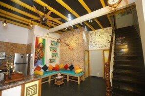 Interior - Mumbai Staytion Dorm - A Backpackers Hostel (Mumbai)