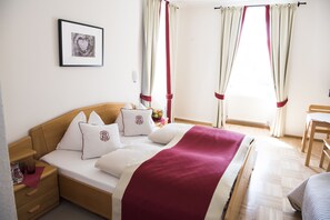 Literie hypoallergénique, chambres insonorisées, Wi-Fi gratuit