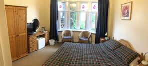 Habitación doble, 1 cama matrimonial, para no fumadores | Wifi gratis y ropa de cama