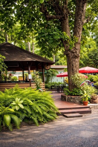 Manuela Residente Resort