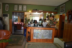 Mostrador de check-in y check-out