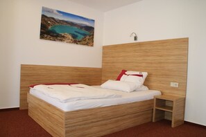 Desk, rollaway beds, free WiFi, bed sheets - Garten Hotel Bonn (Bonn)