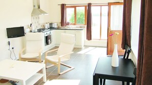 View from room - Ash Accommodation (Bridgwater)