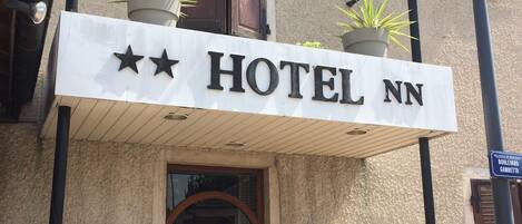 Fachada de la propiedad