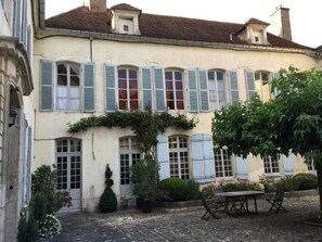 Front of property - B&B Le Jardin de Carco (Chatillon-sur-Seine)