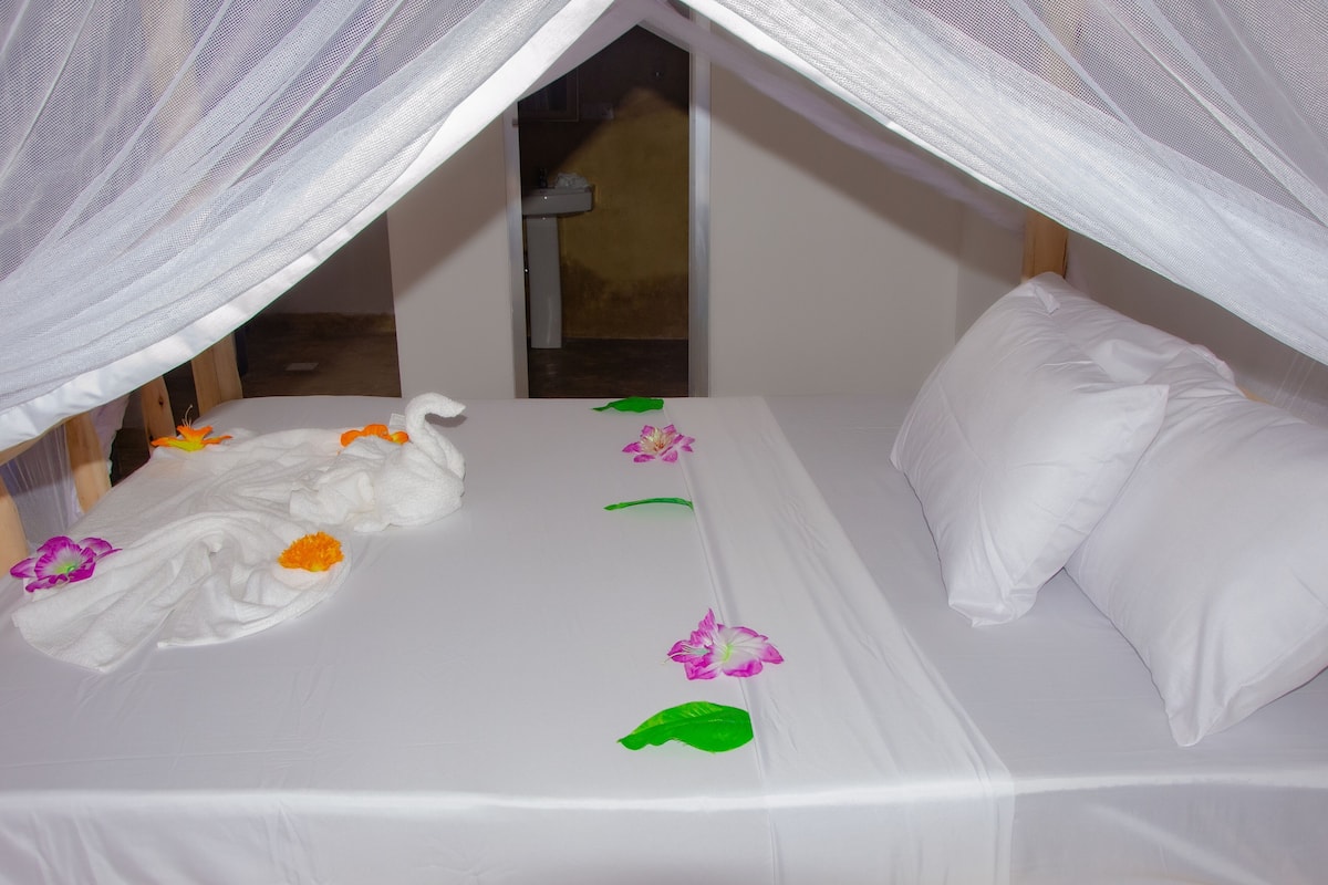 In-room safe, desk, iron/ironing board, WiFi (free)