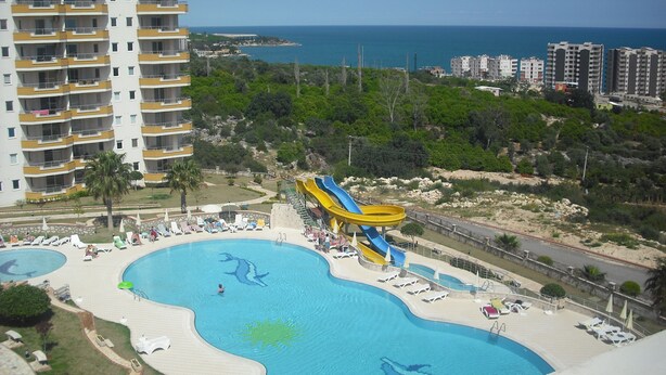 Outdoor pool - Larissa Tatil Sitesi (Erdemli)