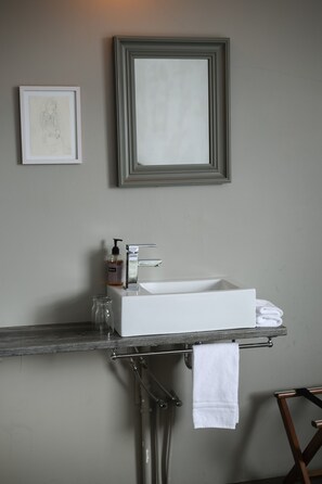 Double Room, Shared Bathroom | Blackout drapes, iron/ironing board, free WiFi, bed sheets - Hotel Siglunes (Siglufjörður)