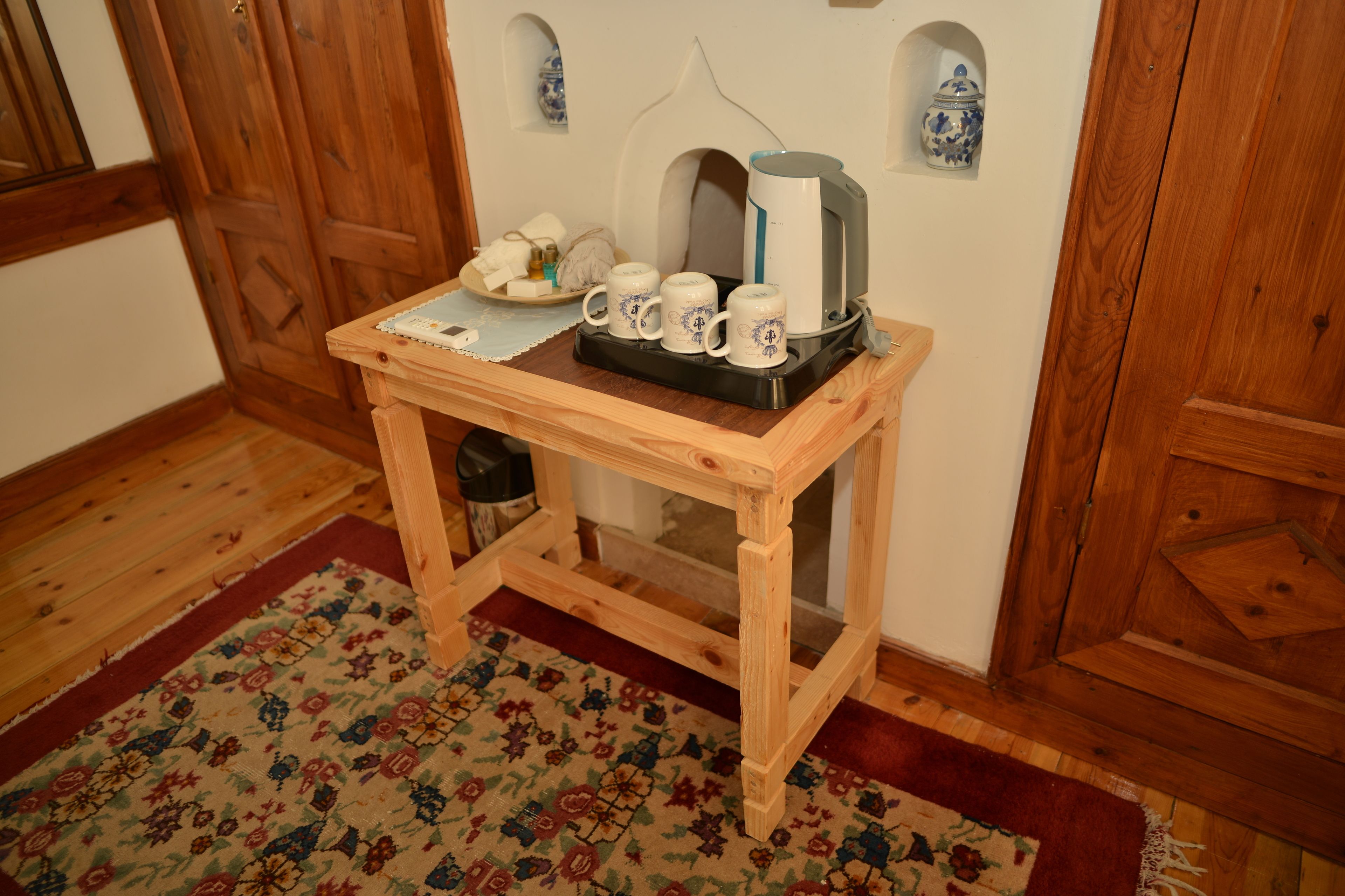 luxury triple room | free minibar, desk, free wifi