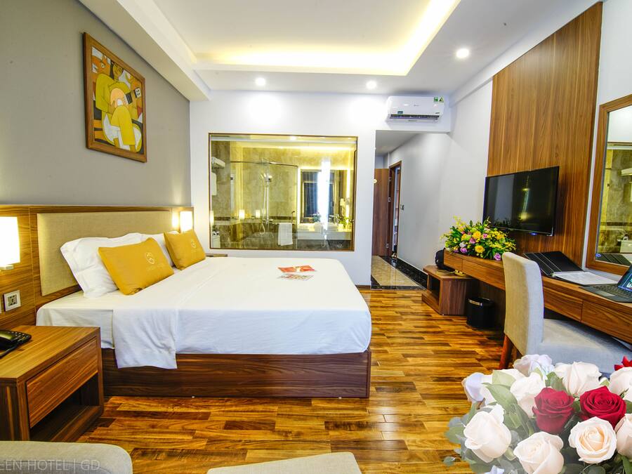 1 bedroom, minibar, desk, laptop workspace