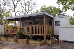 Apartment | Front of property - Mobilhome en bord de bassin à Arès (Juvigné)