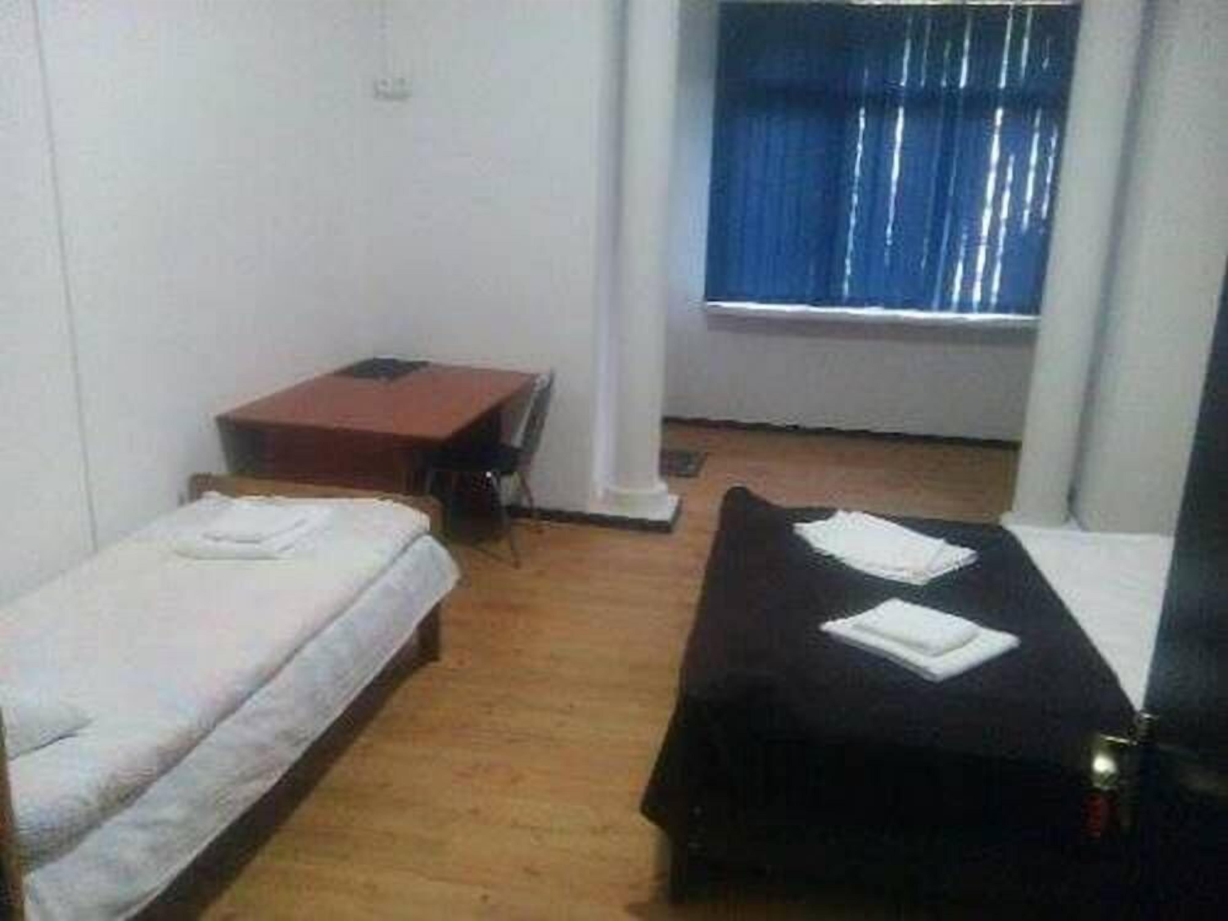 Habitación triple Confort | 1 dormitorio, ropa de cama de alta calidad, sistema de insonorización