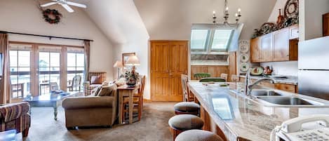 Condo, 3 Bedrooms | Private kitchen | Full-sized fridge, microwave, oven, dishwasher