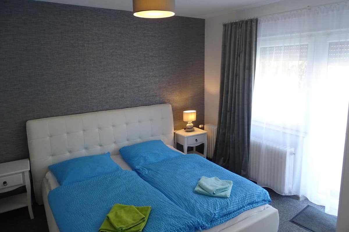 Căn hộ (4, incl. 30 € cleaning fee) | Phòng cách âm, nôi (giường cho trẻ sơ sinh) miễn phí