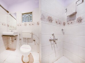 Shower, pancuran hujan,  dan perlengkapan kamar mandi ramah lingkungan