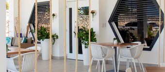 Hotel Capriccio Mare y Restaurante