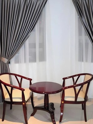 1 bedroom, desk, iron/ironing board, free WiFi