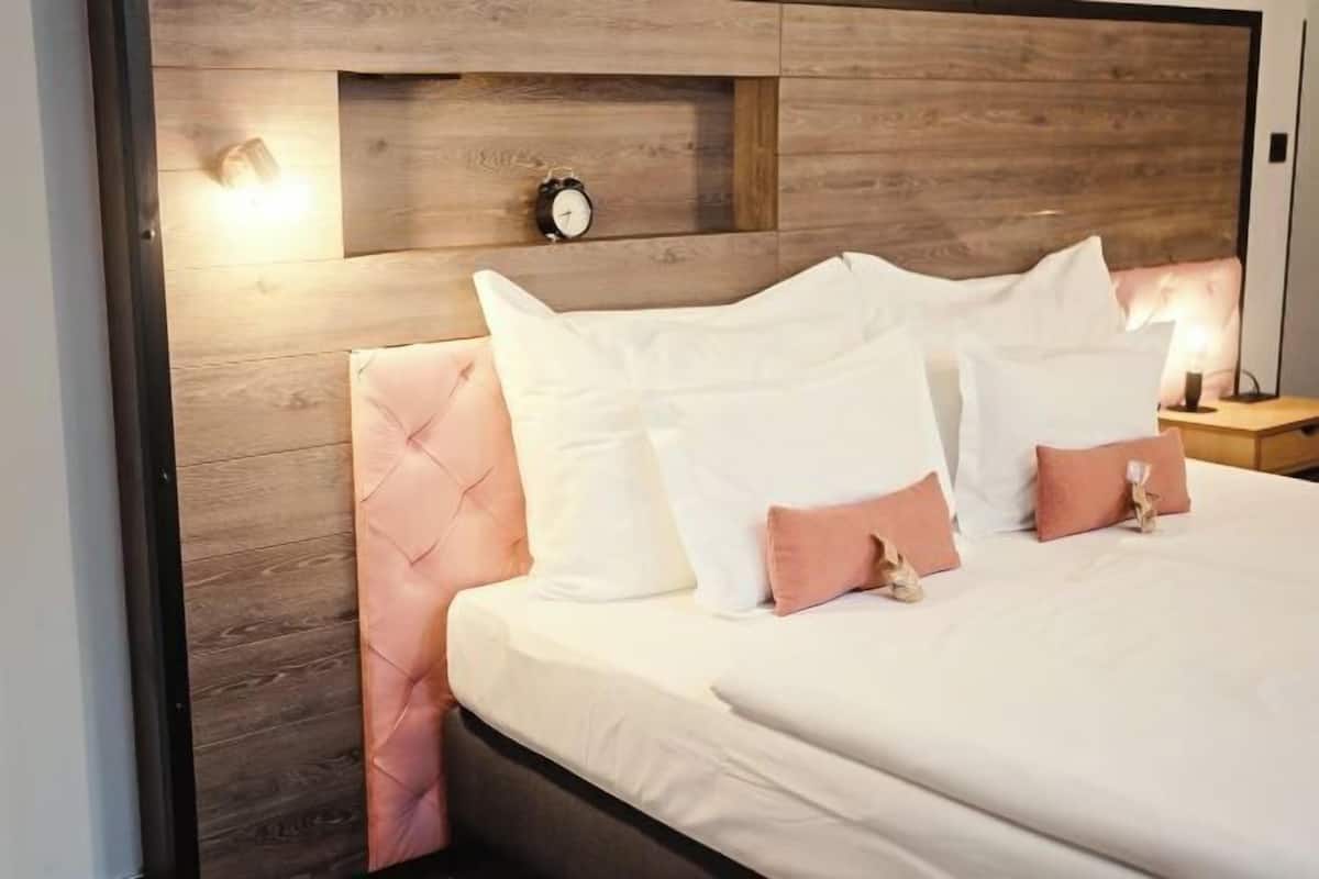 Ropa de cama hipoalergénica y minibar