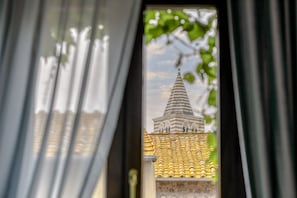 Deluxe-Suite | 1 Schlafzimmer, kostenlose Minibar, individuell dekoriert