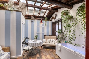 套房 (Carta da Zucchero) | 1 間臥室、免費迷你吧、獨特裝潢、布置獨特